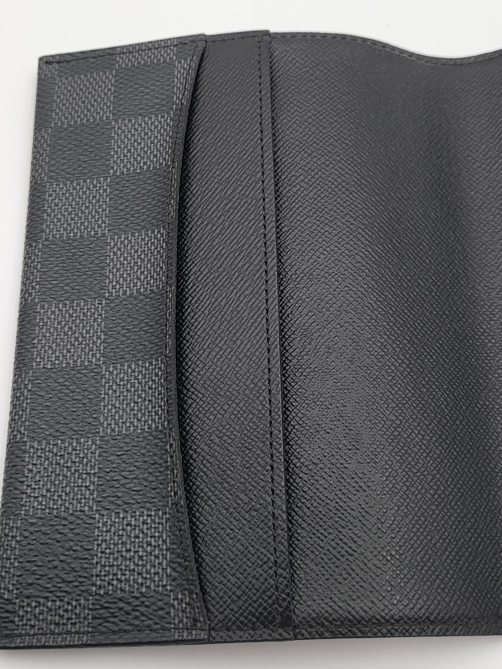 Louis Vuitton Damier Graphite Passport Holder, Authentic w/COA.... - Picture 15 of 16